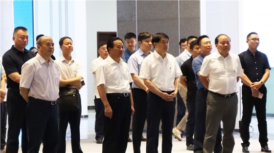 長沙市委常委、市委組織部部長張宏益一行調(diào)研國家網(wǎng)絡(luò)安全產(chǎn)業(yè)園區(qū)（長沙），并參觀我司布展的園區(qū)展示推廣中心項(xiàng)目